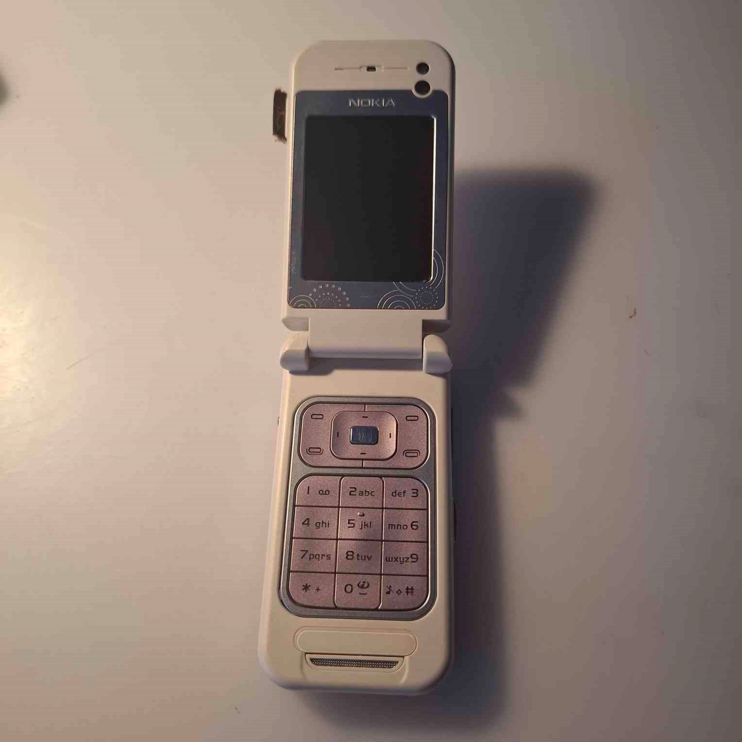 Nokia 7390